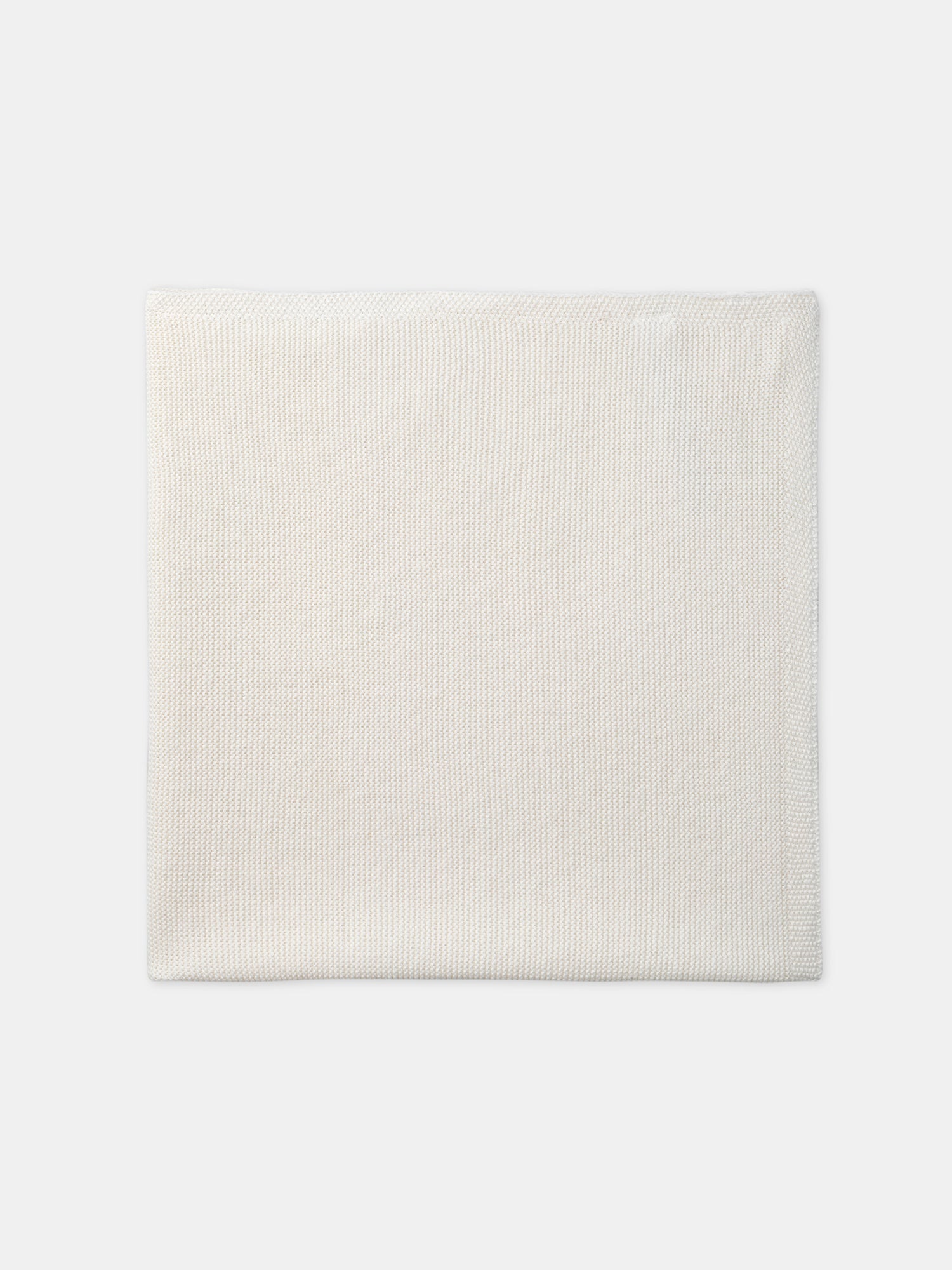 tmp/68893507776/products/7f58ee71-cffb-45a3-a2a8-ef2bdfb36413/25E0AM13D4P_001_103898efebd-2a46-48af-90c6-26e88af667c9.jpg